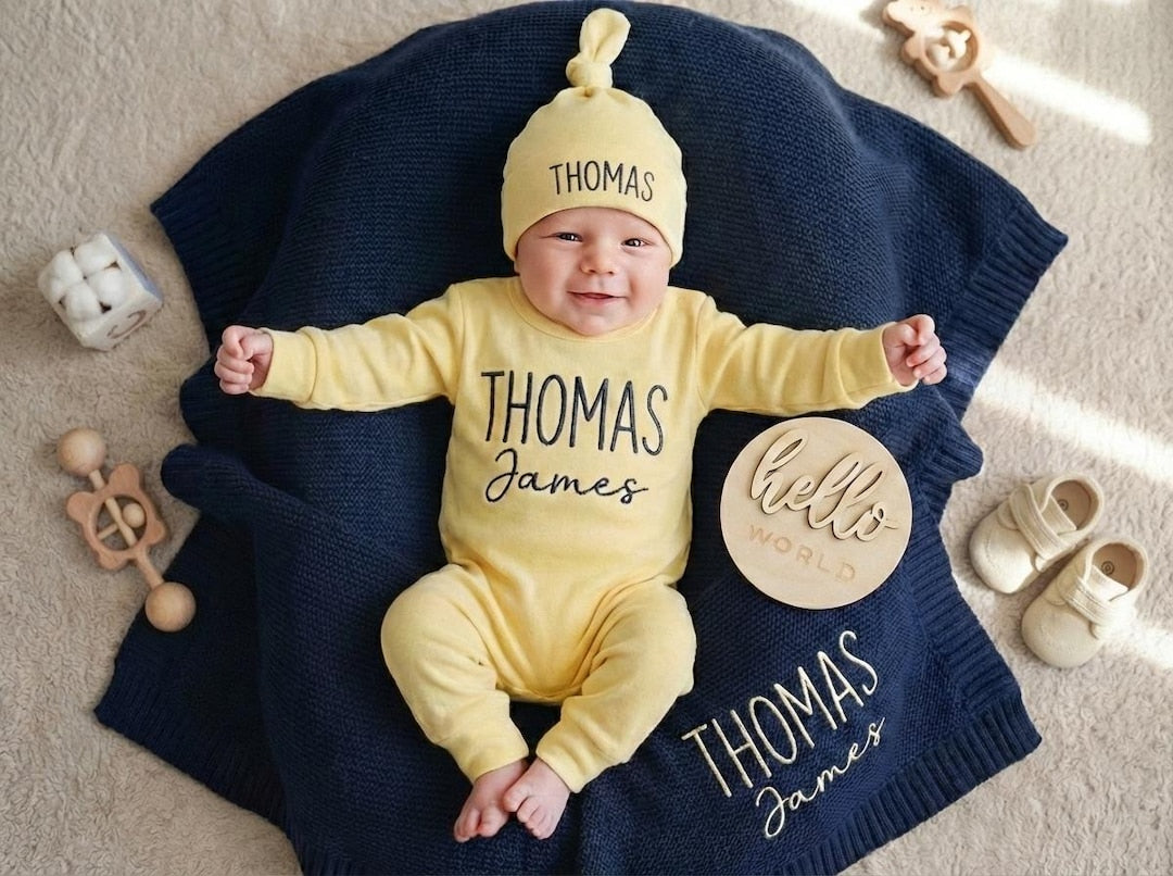 Embroidered Baby Outfit Set with Cotton Knit Blanket, Personalized Newborn Gift, baby shower, homecoming set,baby bodysuit with matching hat
